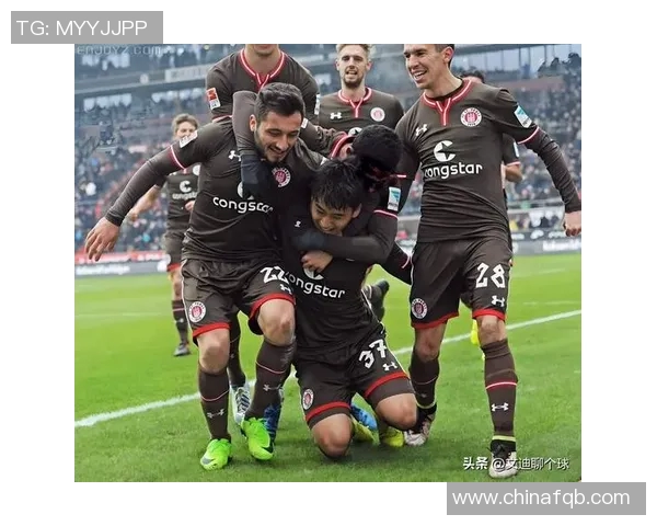 蓝十字与波特莫尔联的激烈对决揭示了足球战术的博弈与球队实力的较量